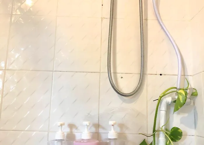 River Flow House Bangtanod บ้านพัก Photharam
